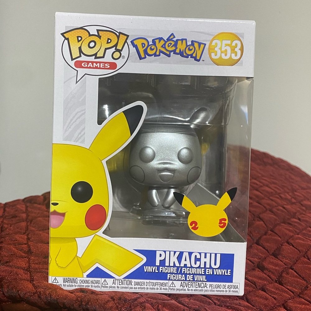 Pokémon Silver Pikachu Funko Pop
